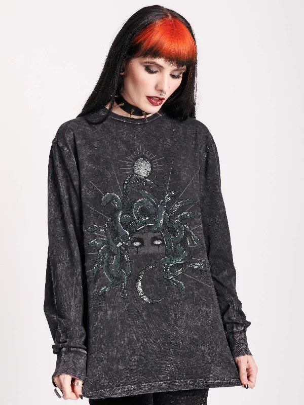 women's tops for vintage fashion enthusiastsGreen Medusa Long Sleeve T-shirt