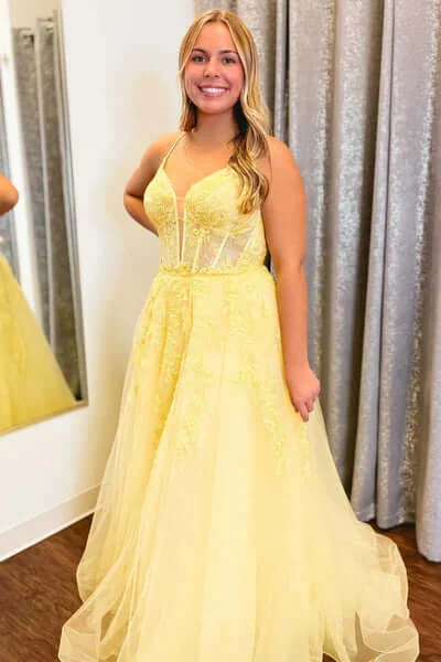 halter neck prom dressesA Line Yellow Plus Size Prom 2025 Dresses V Neck Lace Appliques