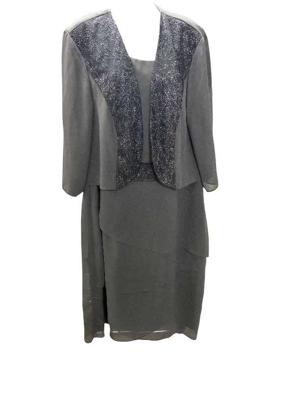 Formal Dress for Formal DinnersNWT Le Bos Women's 2pc Formal Gray 20W